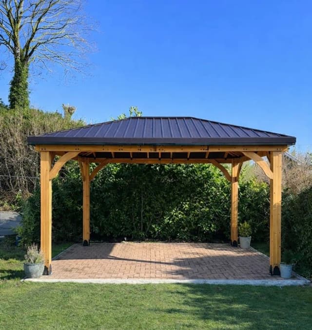 Garden Structures & Summerhouses